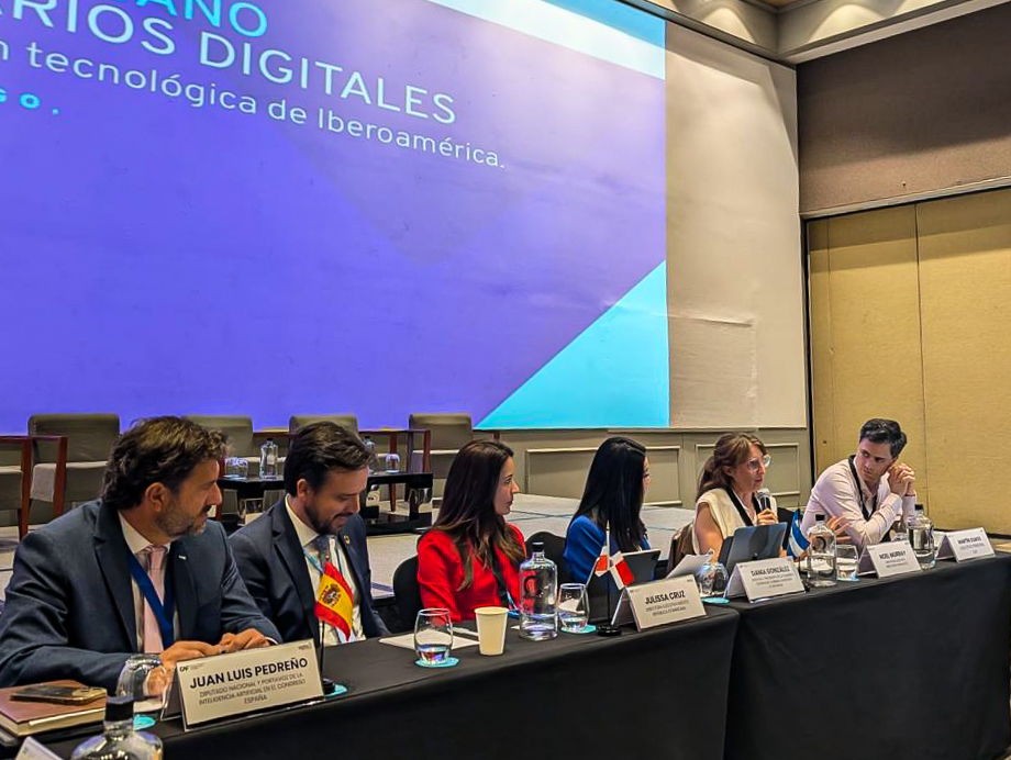 Noel Alonso Murray, Executive Director of DL, at the Ibero-American Forum of Digital Parliamentarians